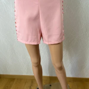 Short femme rose taille haute avec perles et dentelle Hua & Huo
