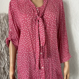 Chemisier manches longues retroussables rose World Fashion