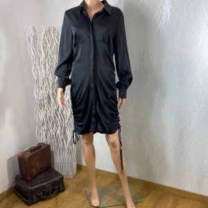 Robe noire ajustable tissu satin manches longues Elenza