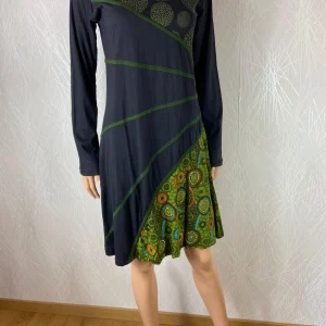 Robe en coton noire et verte à motifs géométriques manches longues Aller Simplement