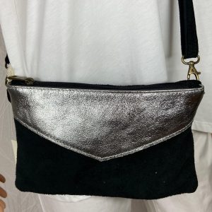Sac à bandoulière réglable en cuir de vachette noir et argent Cherry Paris