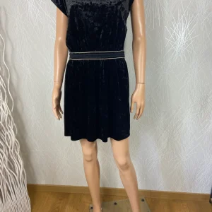 Robe courte velours lisse modèle Maeva Opullence