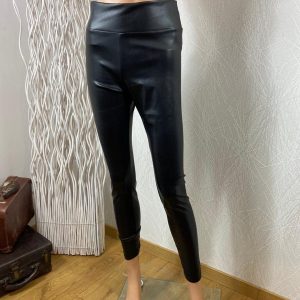 Pantalon cuir synthétique noir taille haute coupe près du corps Muse