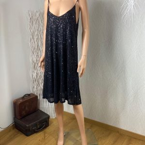Robe noire doublée à sequins bretelles réglable Pinka
