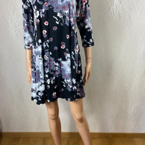 Robe noire en coton motifs fleuris manches 3/4 Aller Simplement