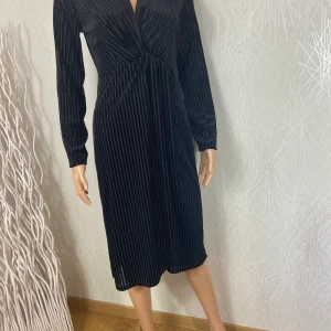 Robe midi velours lisse modèle Gilda Opullence