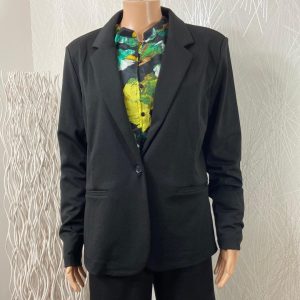 Veste noire femme coupe classique modèle Ihkate Ichi