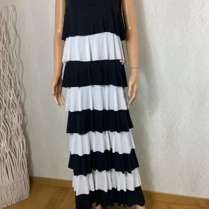 Robe longue à volants noir et blanc Edmond Boublil
