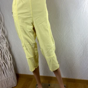 Pantacourt jaune taille haute élastique Jst for My