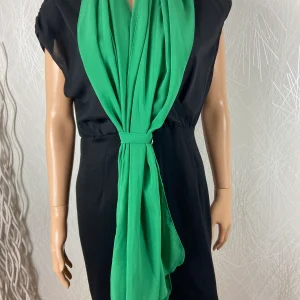 Écharpe cravate en voile vert Rinascimento