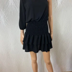 Robe courte asymétrique smocks volants bras nu Made In Italy