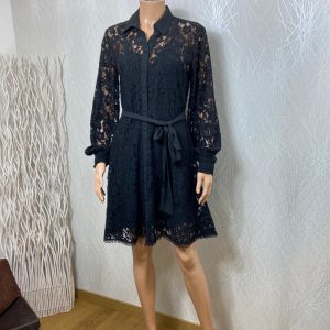 Robe noire chic courte dentelle fond de robe soirée cocktails Fracomina