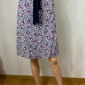 Jupe doublée à motif de fleurs taille haute élastique Lili & Caroline