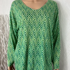 T-shirt vert manches longues coupe droite tissu jersey New Collection