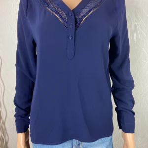 Blouse unie bleu marine manches longues boutonnées Deeluxe
