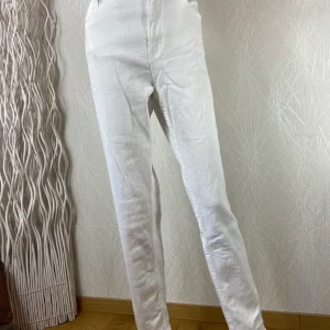 Jean blanc taille haute coupe slim coton stretch Onado