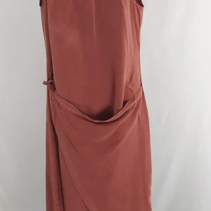 Robe rouge brique sans manches effet porte-feuille Hétéroclite