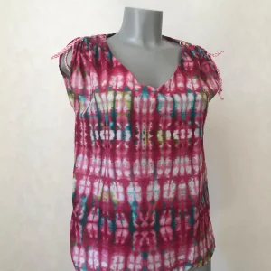 Top léger sans manches coton rouge motifs C'est Beau La Vie