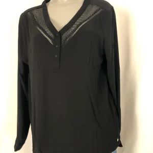 Blouse noire fluide col tunisien coupe droite Deeluxe