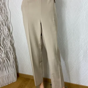 Pantalon léger beige taille haute élastique coupe droite Adelina