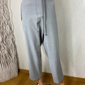 Pantalon habillé gris taille haute élastique  avec cordon Ulla Popken