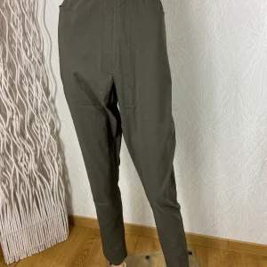 Pantalon kaki stretch taille haute élastique Edmond Boublil