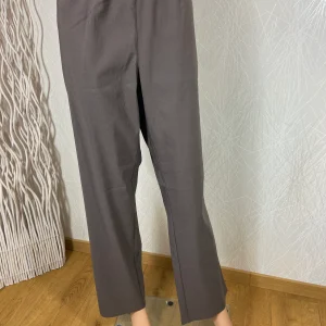 Pantalon marron léger stretch taille haute élastique Ulla Popken