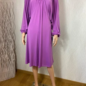 Robe violette jeu de plis manches longues chauve-souris Edmond Boublil