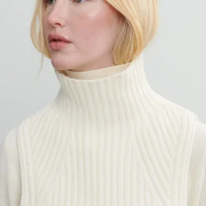 Plastron court à côtes