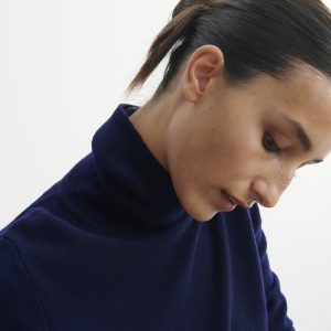 Pull col roulé classique