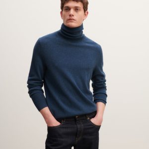 Pull col roulé classique
