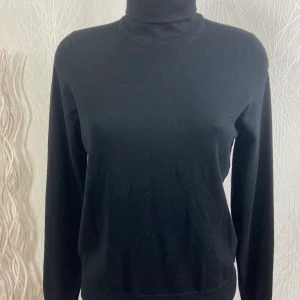 Pull noir mailles fines col roulé Deeluxe