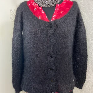 Gilet court noir manches longues laine mohair et soie Substance Biarritz
