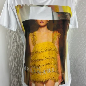 T-shirt femme par la styliste Anna Molinari