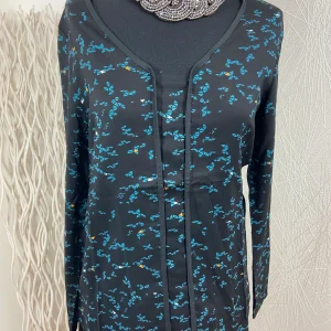 Blouse noire et bleuede la marque La Fiancée du Mekong
