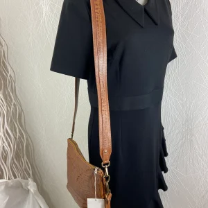 Sac à main cuir couleur camel à bandoulière modèle Poupette Nonna