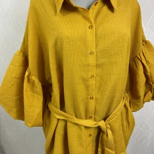 Chemisier jaune moutarde manches courtes bouffantes Véro Moda